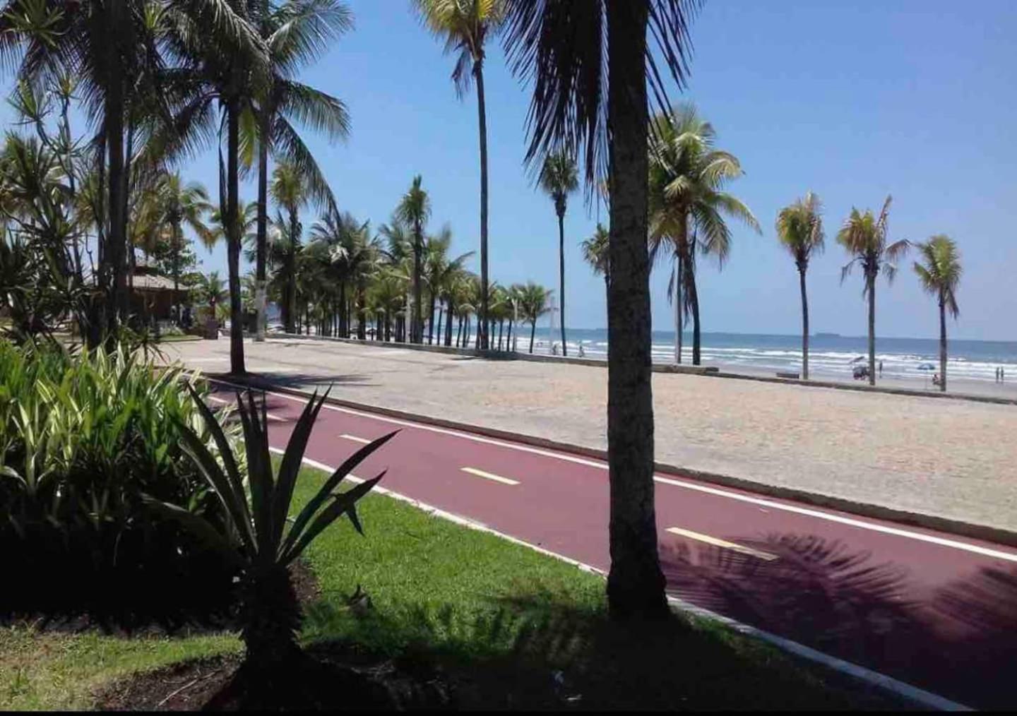 Appartamento Lindo Apto 300M Praia Da Ocian E Centro - Vista Mar- Varanda Sacada - Wi-Fi 300 Mbps - Vaga De Garagem - Acomoda Ate 6 Pessoas Praia Grande  Esterno foto