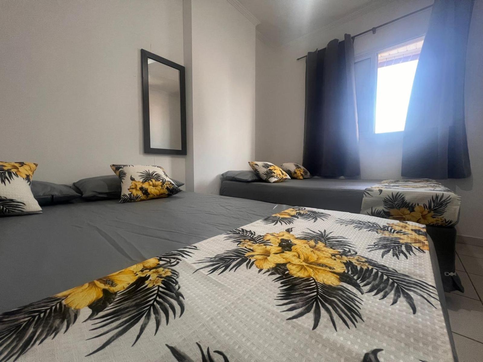 Appartamento Lindo Apto 300M Praia Da Ocian E Centro - Vista Mar- Varanda Sacada - Wi-Fi 300 Mbps - Vaga De Garagem - Acomoda Ate 6 Pessoas Praia Grande  Esterno foto